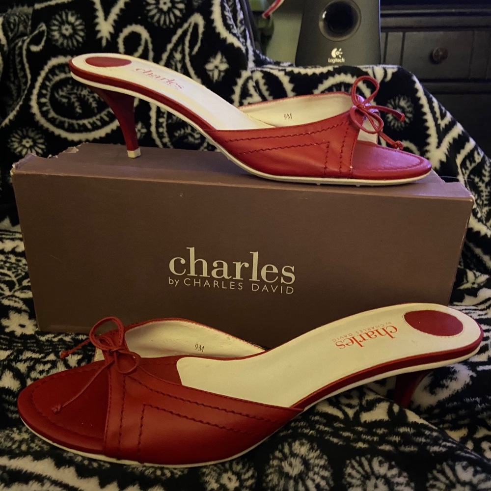 Charles/Charles David Red Leather Kitten Heels 9M